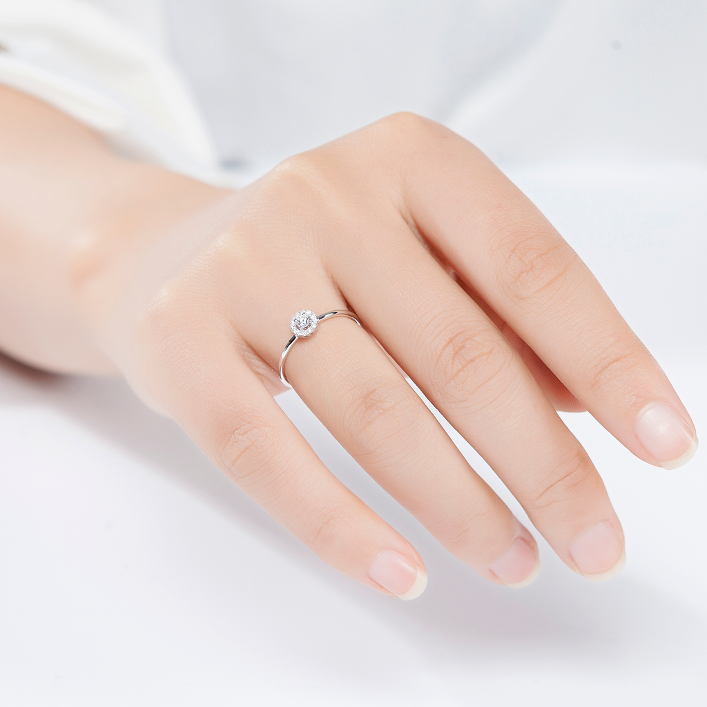 White Gold Round Brilliant Cut Lab Diamond Halo Engagement Ring